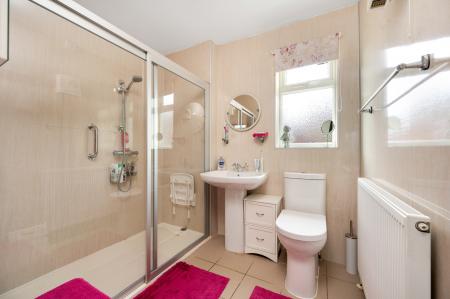 3 bedroom Detached bungalow for sale in West Mill, Easton On The Hill