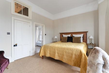 3 bedroom Semi-detached house to let in Barn Hill, Stamford, PE9