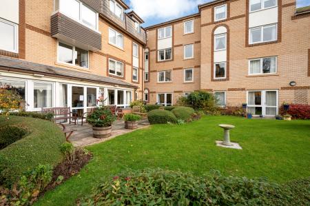 Newcomb Court, Stamford, PE9