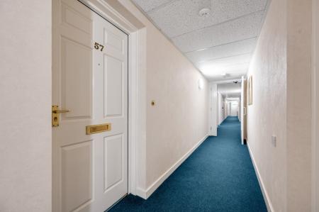 1 bedroom Flat for sale in Newcomb Court, Stamford, PE9