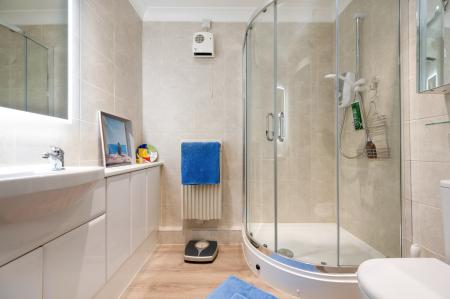 1 bedroom Flat for sale in Newcomb Court, Stamford, PE9