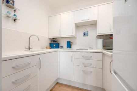 1 bedroom Flat for sale in Newcomb Court, Stamford, PE9