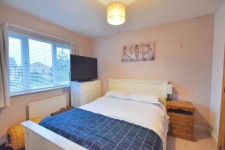 3 bedroom Semi-detached house for sale in Primrose Way, Stamford