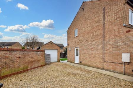 3 bedroom Semi-detached house for sale in Primrose Way, Stamford