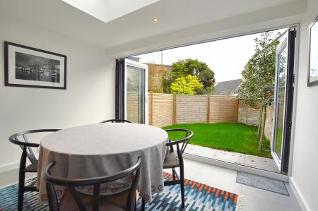 3 bedroom Town house for sale in Warrenne Keep, Stamford