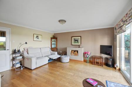 3 bedroom Detached bungalow for sale in Meadow Lane, Thornhaugh