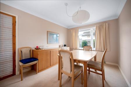 5 bedroom Detached house for sale in Queens Walk, Stamford