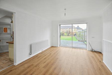 3 bedroom Semi-detached house to let in Lincoln Road, Stamford, PE9