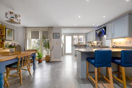 4 bedroom Town house for sale in Wharf Road, Stamford