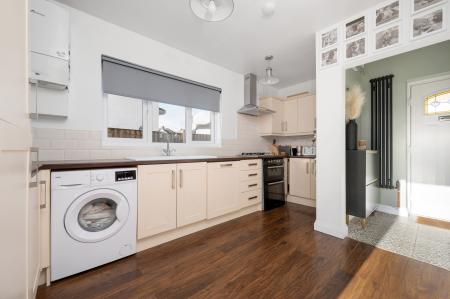 3 bedroom Semi-detached house for sale in Drift Avenue, Stamford