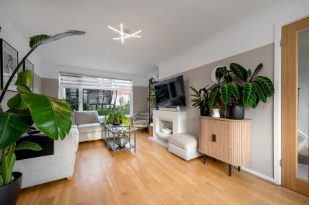 4 bedroom Detached house for sale in Stirling Road, Stamford, PE9