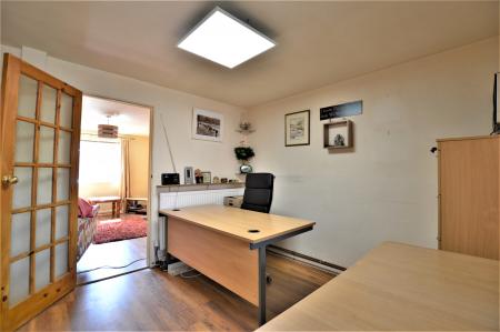 3 bedroom Terraced House for sale in Trinity Road, Stamford, PE9