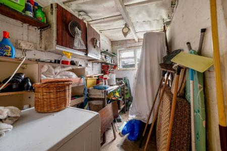 3 bedroom Semi-detached house for sale in Spinney Lane, Ryhall