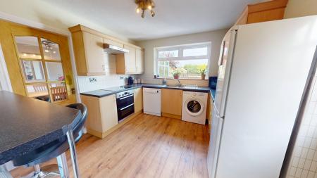 3 bedroom Semi-detached house for sale in Cannock Road, Westcroft, Wolverhampton, WV10