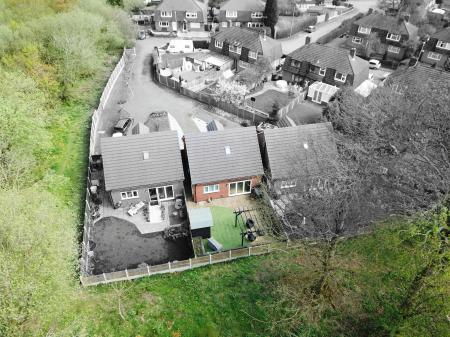 2 bedroom Detached bungalow for sale in Cheltenham Grove, Silverdale, Newcastle-under-Lyme, ST5