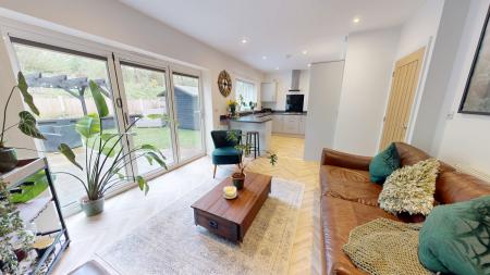 2 bedroom Detached bungalow for sale in Cheltenham Grove, Silverdale, Newcastle-under-Lyme, ST5