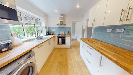 4 bedroom Detached house for sale in Field Close, Blythe Bridge, Stoke-on-Trent, ST11