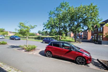 3 bedroom Semi-detached house for sale in Pipers View, Meir, Stoke-on-Trent, ST3