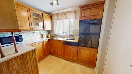 2 bedroom Semi-detached bungalow for sale in Roseacre Lane, Blythe Bridge, Stoke-on-Trent, ST11