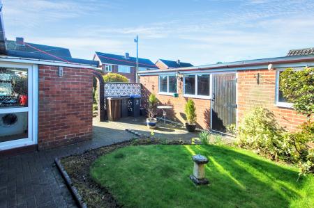 2 bedroom Semi-detached bungalow for sale in Roseacre Lane, Blythe Bridge, Stoke-on-Trent, ST11