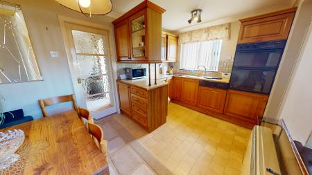 2 bedroom Semi-detached bungalow for sale in Roseacre Lane, Blythe Bridge, Stoke-on-Trent, ST11