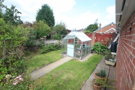 2 bedroom Semi-detached bungalow for sale in Scarratt Drive, Forsbrook, Stoke-on-Trent, ST11