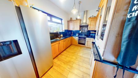 3 bedroom Semi-detached house for sale in Uttoxeter Road, Blythe Bridge, Stoke-on-Trent, ST3