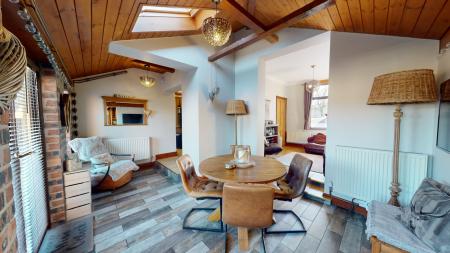 3 bedroom Semi-detached house for sale in Uttoxeter Road, Blythe Bridge, Stoke-on-Trent, ST3