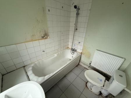 2 bedroom Terraced House for sale in Hanley Road, Smallthorne, Stoke-on-Trent, ST6