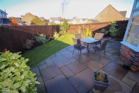 3 bedroom Detached house to let in Snowgoose Way, Newcastle-under-Lyme, ST5