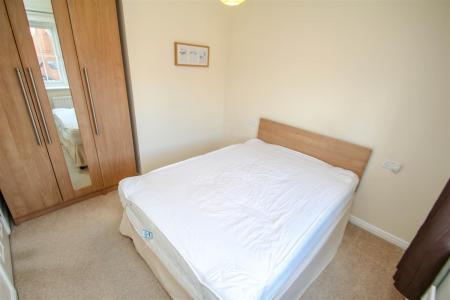 3 bedroom Detached house to let in Snowgoose Way, Newcastle-under-Lyme, ST5