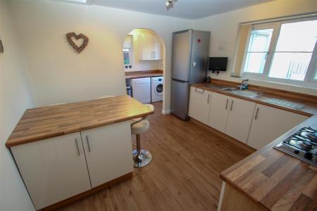 3 bedroom Detached house to let in Snowgoose Way, Newcastle-under-Lyme, ST5