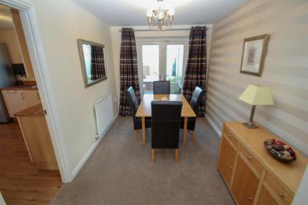 3 bedroom Detached house to let in Snowgoose Way, Newcastle-under-Lyme, ST5