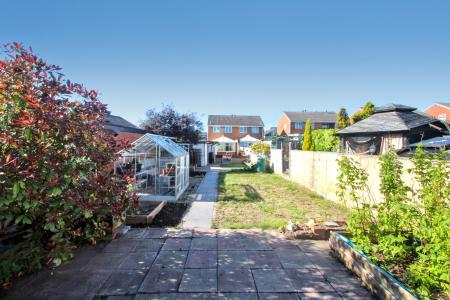 3 bedroom Semi-detached house for sale in Newmount Road, Fenpark, Stoke-on-Trent, ST4