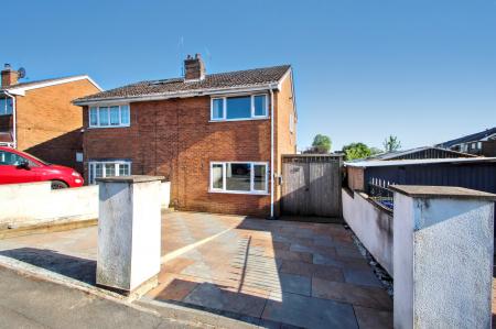 3 bedroom Semi-detached house for sale in Newmount Road, Fenpark, Stoke-on-Trent, ST4