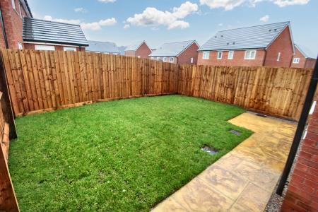 3 bedroom Semi-detached house to let in Percy Curnock Drive, Burslem, Stoke-on-Trent, ST6