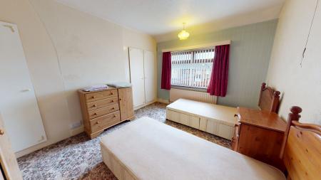 3 bedroom Town house for sale in Avenue Road, Shelton, Stoke-on-Trent, ST4