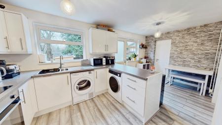 3 bedroom Semi-detached house for sale in Victoria Street, Silverdale, Newcastle-under-Lyme, ST5