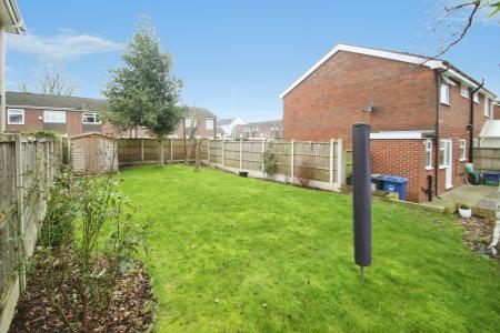 3 bedroom Semi-detached house for sale in Victoria Street, Silverdale, Newcastle-under-Lyme, ST5