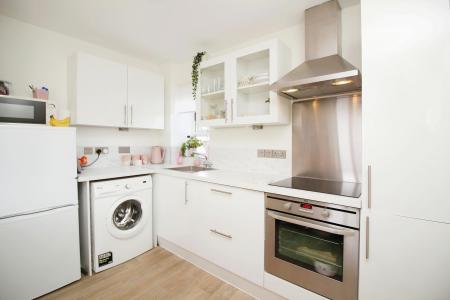 2 bedroom Flat for sale in 1 Greetham Way, Syston, LE7