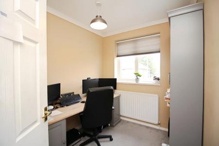 5 bedroom Semi-detached house for sale in Acacia Avenue, Birstall, LE4