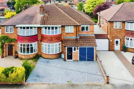 5 bedroom Semi-detached house for sale in Acacia Avenue, Birstall, LE4