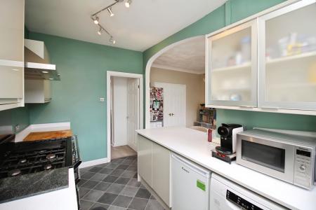 5 bedroom Semi-detached house for sale in Acacia Avenue, Birstall, LE4