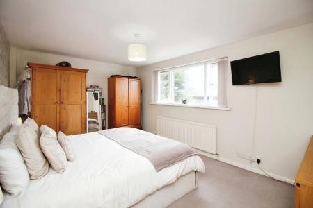 3 bedroom Semi-detached house for sale in Albert Street, Syston, LE7