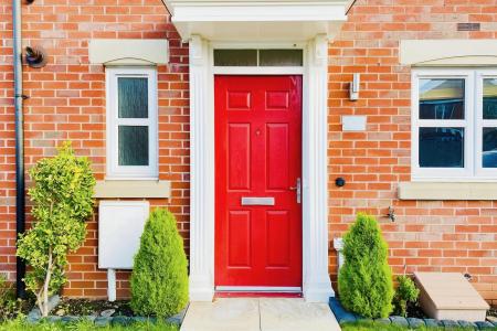 4 bedroom Town house for sale in Aldfield Green, Hamilton, LE5