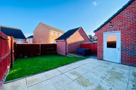 4 bedroom Town house for sale in Aldfield Green, Hamilton, LE5