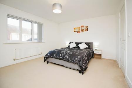 4 bedroom Town house for sale in Aldfield Green, Hamilton, LE5