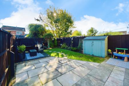 2 bedroom End of terrace house for sale in Ash Drive, Syston, LE7