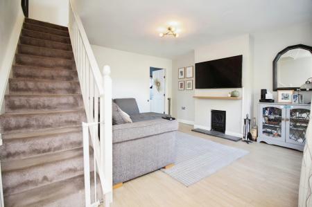 2 bedroom End of terrace house for sale in Ash Drive, Syston, LE7