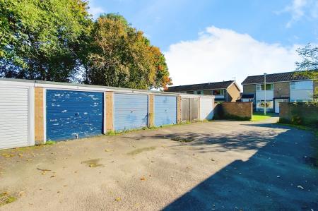 2 bedroom End of terrace house for sale in Ash Drive, Syston, LE7